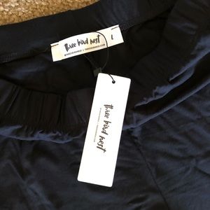 NWT-Three Bird Nest-Cher-Flare Pant-Black-Large